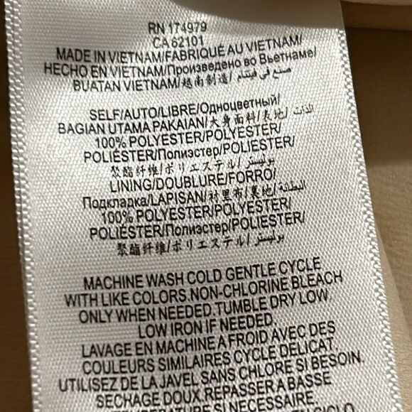 BCBGeneration Long Sleeve Ruffled Floral Dress Size 4 - Picture 10 of 14